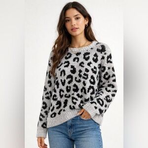 POL Animal Print Snow Leopard Textured Sweater Sz. M‎
